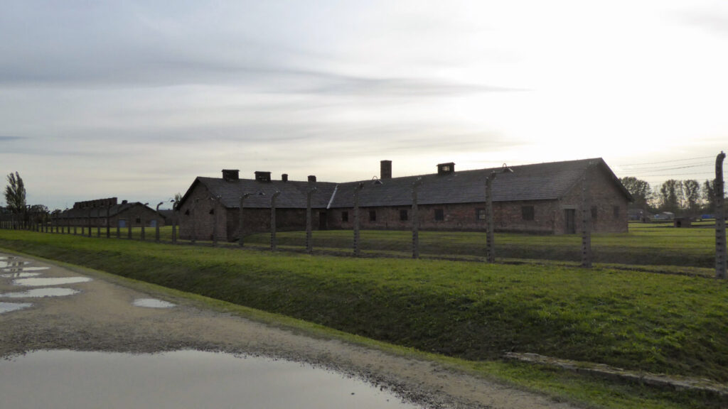 Erhaltenes Gebäude im Lager Birkenau