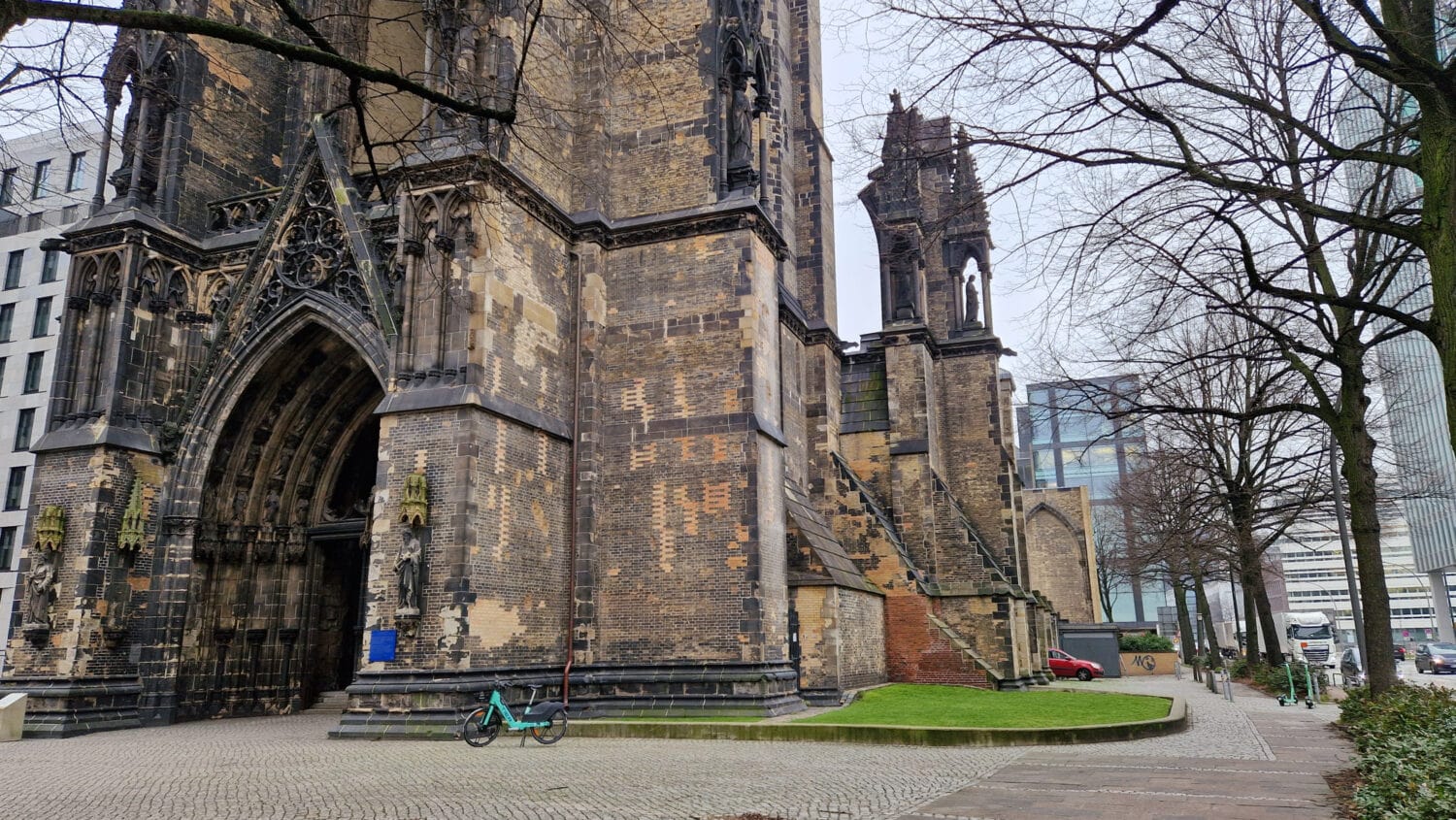Eingang zur Gedenkstätte St. Nikolai Kirche