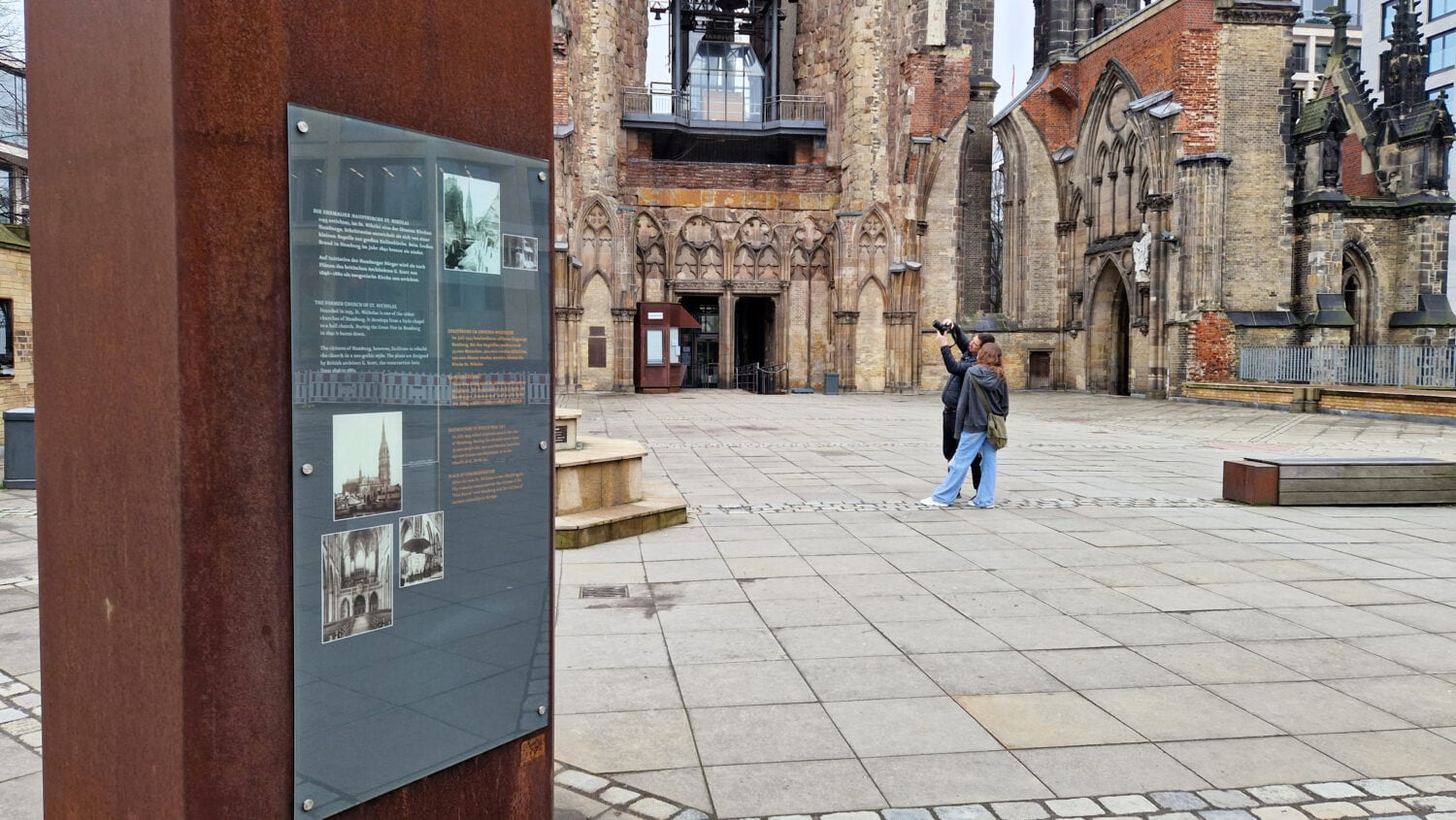 Gedenktafel ehemalige Hauptkirche St. Nikolai