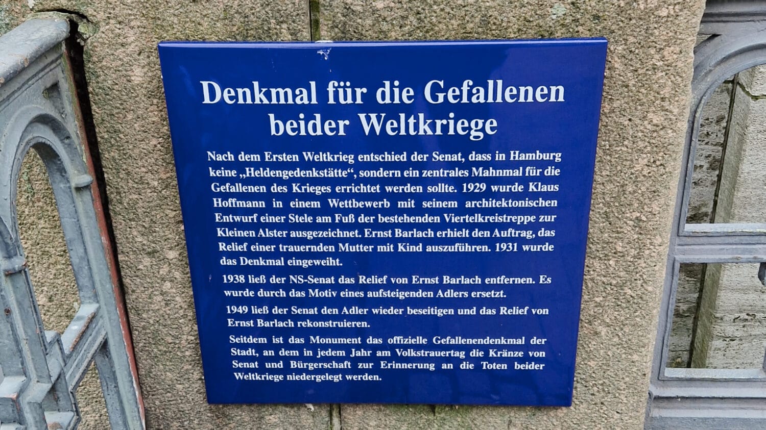 Gedenktafel für die Gefallenen beider Weltkriege