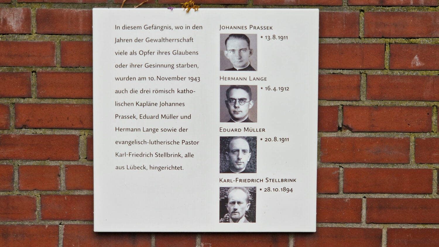 Gedenktafeln für hingerichtete Kapläne