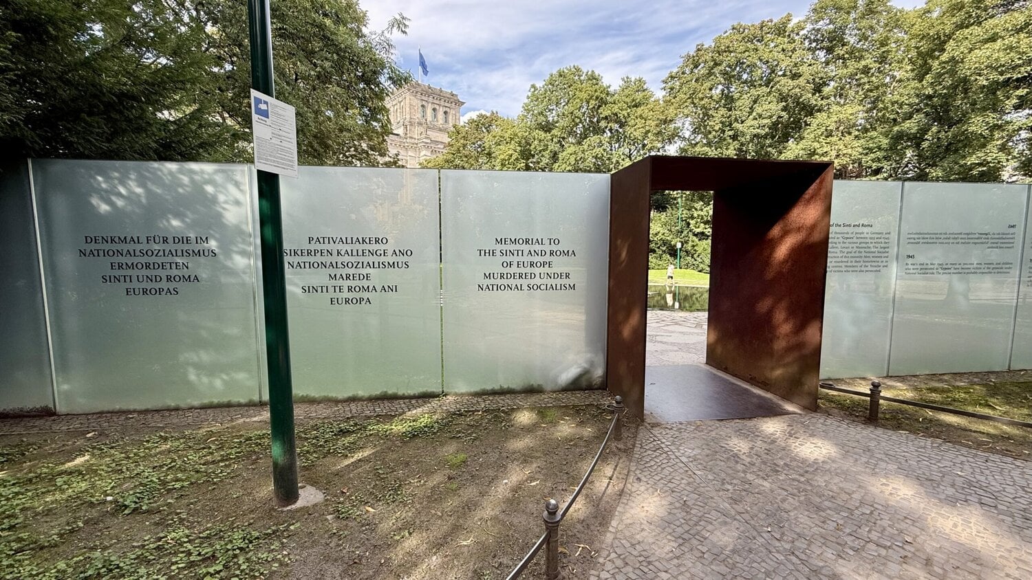 Denkmal ermordete Sinti und Roma in Europa