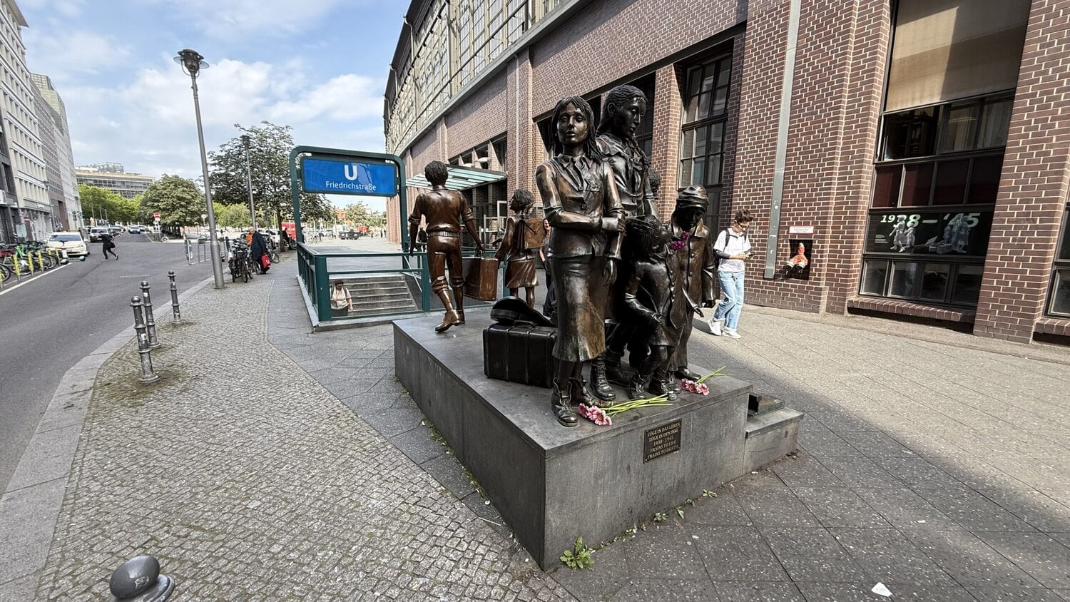 Denkmal Züge in das Leben Züge in den Tod