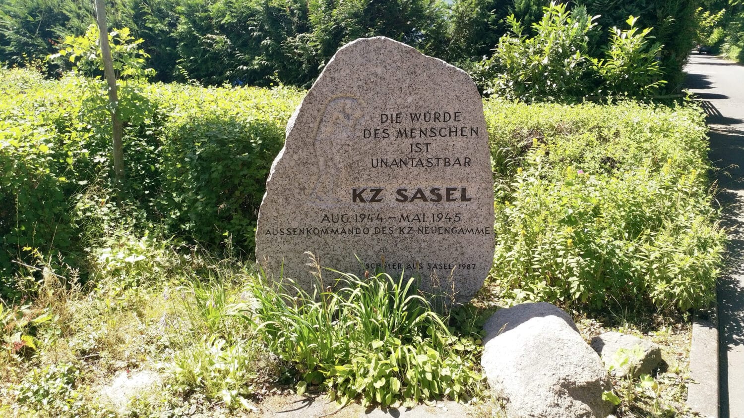 Gedenkstein KZ-Außenlager Sasel