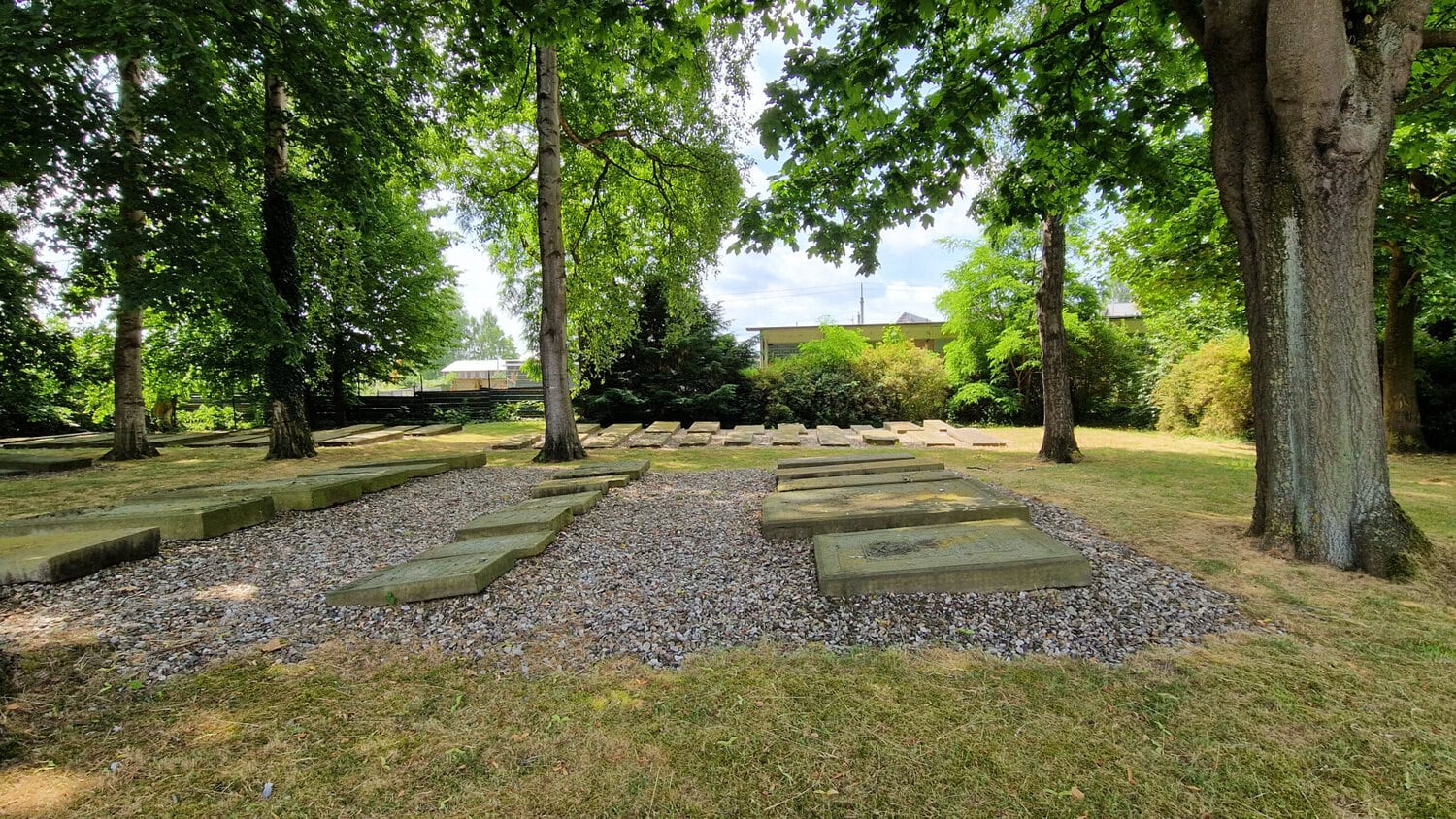 Grabsteine auf dem Jüdischen Friedhof