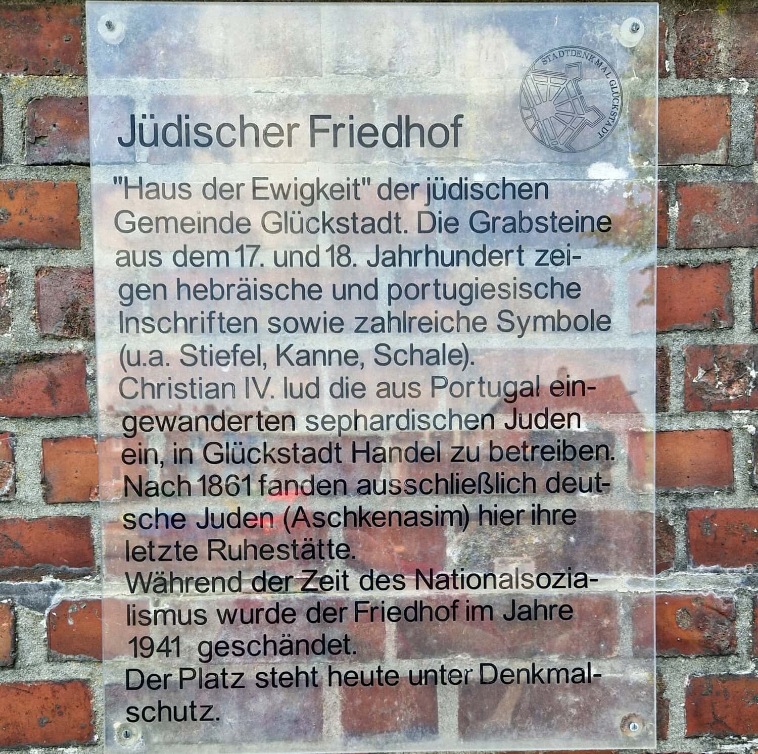 Infotafel am Jüdischen Friedhof