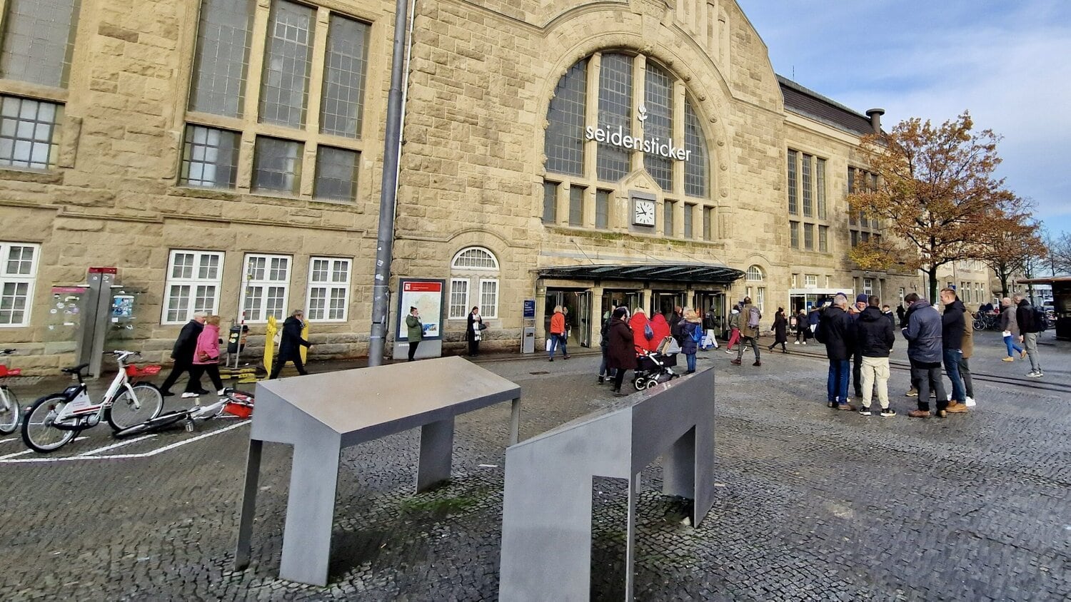 Mahnmal ab Bahnhof Bielefeld