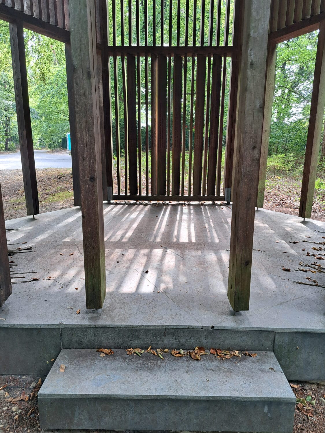 Mahnmal Steubenweg 36 Durchgang