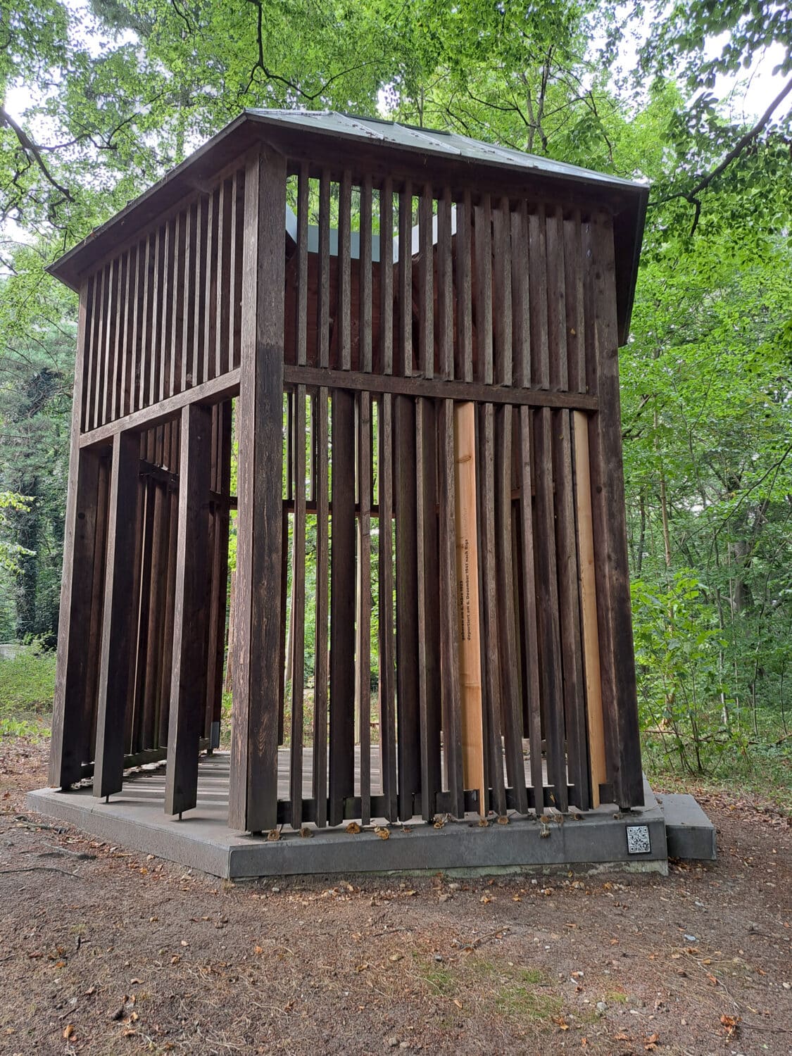Mahnmal Steubenweg 36 von außen