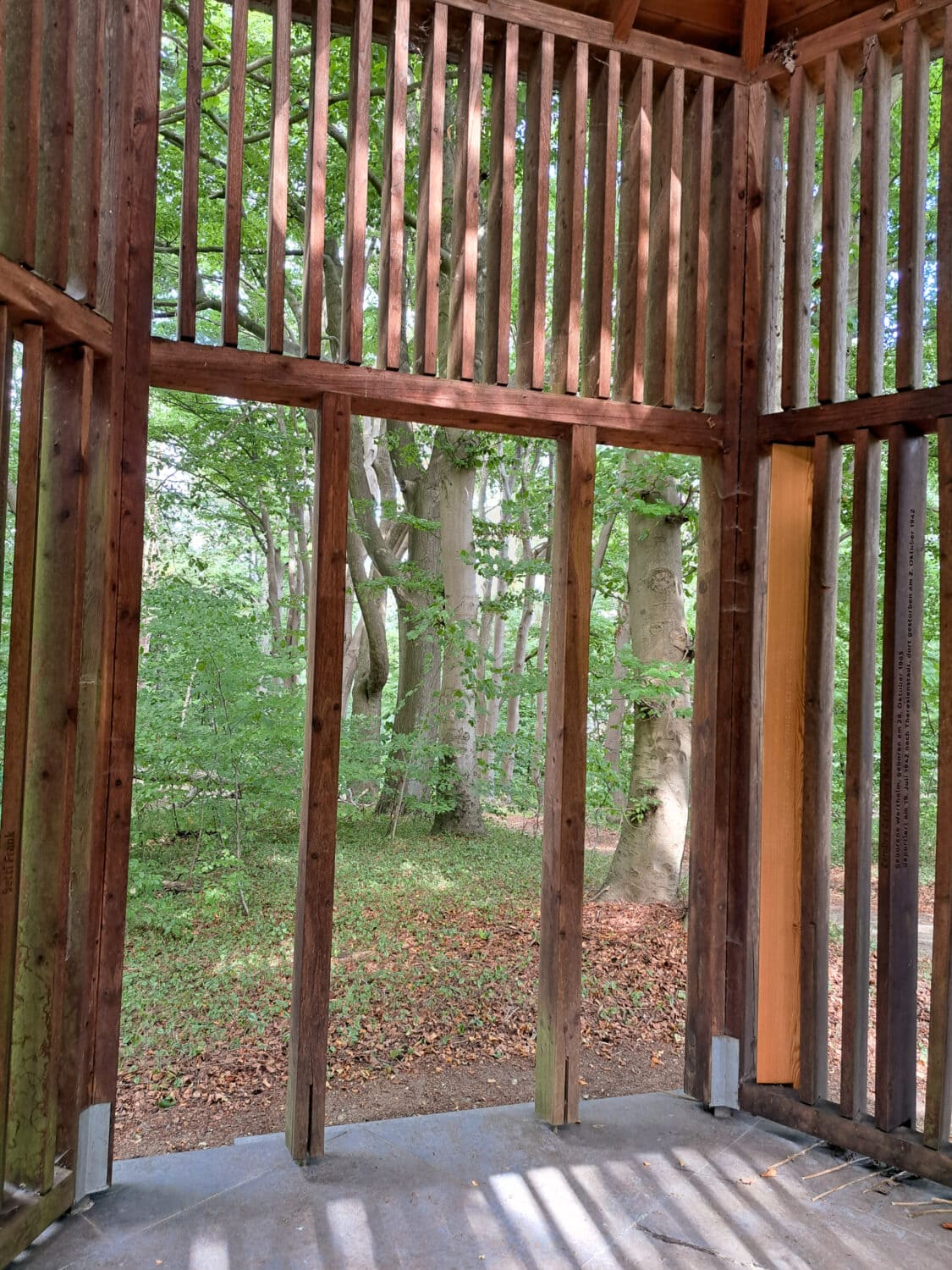 Mahnmal Steubenweg 36 von innen