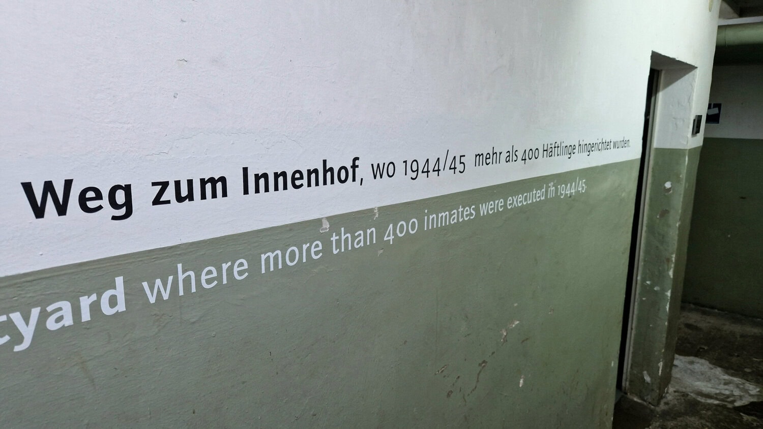 Weg zum Innenhof der Gestapo